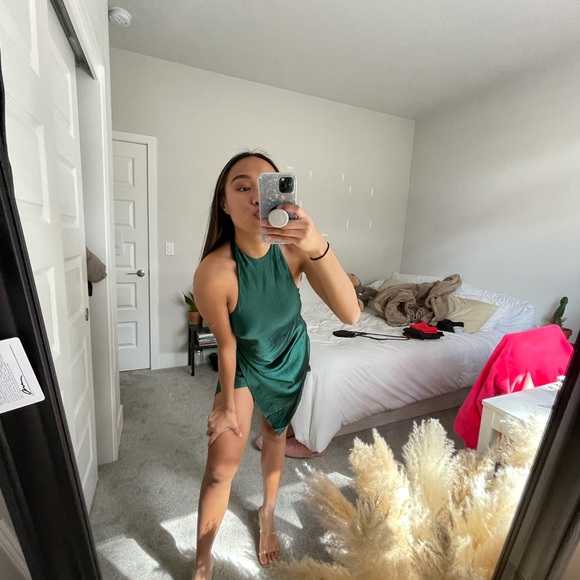 Dress - Picture 3 of 3